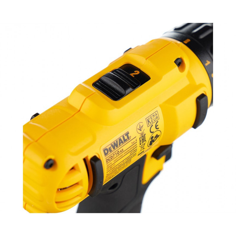 Шуруповерт аккумуляторный 10.8V DCD710D2 DeWALT PROMO