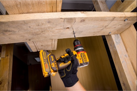 Aккумуляторный ударный шуруповерт 2*2.0 Ah INGCO 55Nm CIDLI20558